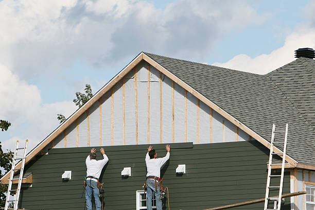 Professional Siding Replacement technician working in York New Salem, PA